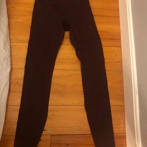 lululemon maroon winder under leggings 28’